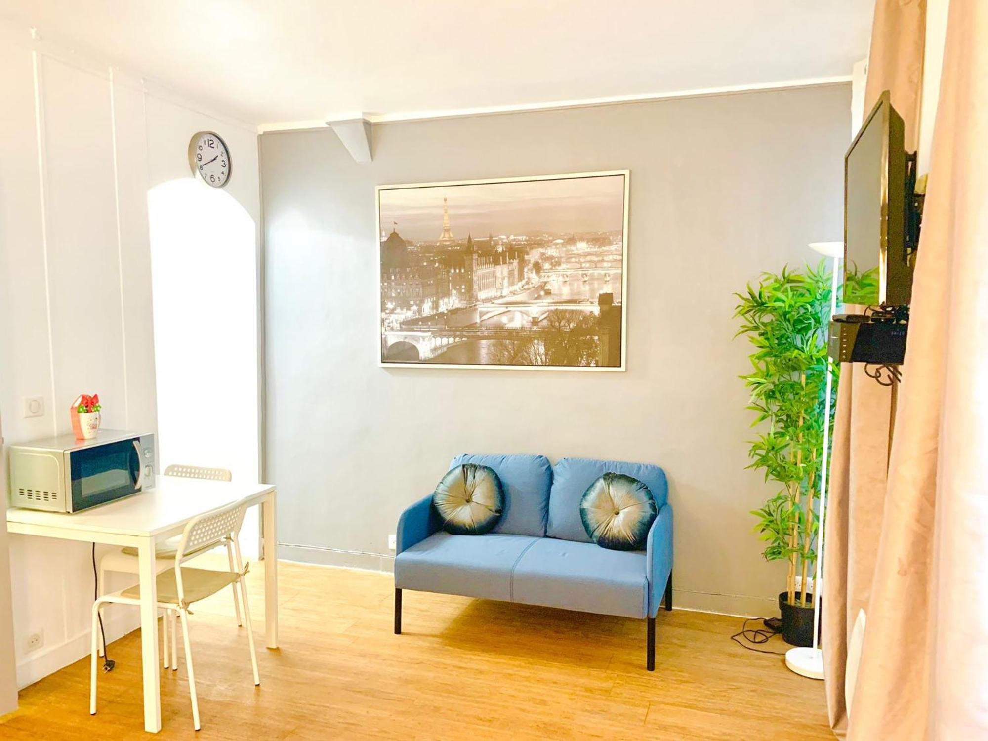 Eiffel Tower Champs De Mars Apartment ปารีส ภายนอก รูปภาพ
