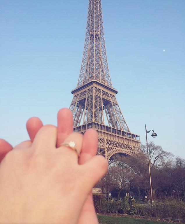 Eiffel Tower Champs De Mars Apartment ปารีส ภายนอก รูปภาพ